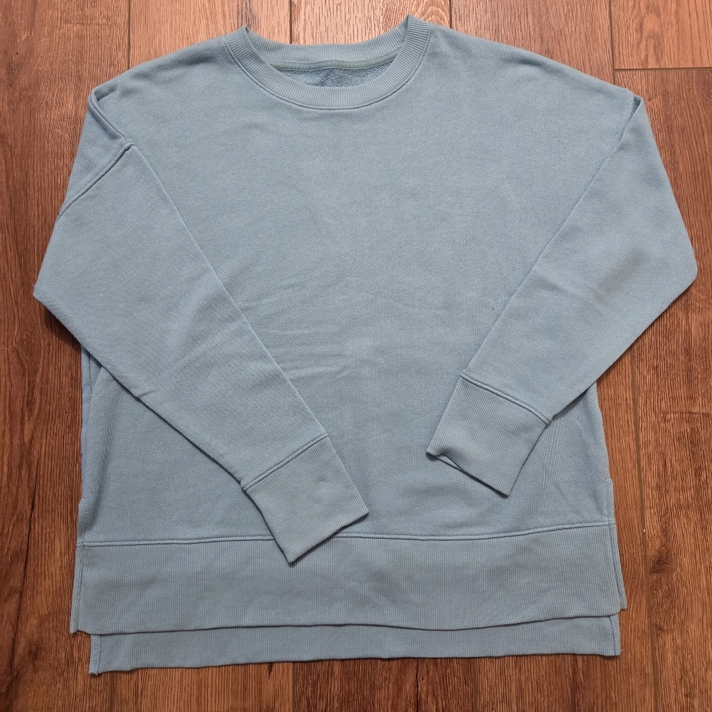 Time and Tru Women's Aqua Blue Sweatshirt